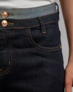 Jean taille haute coupe large – Denim brut bleu foncé – Image 3