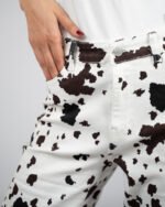 Pantalon imprimé vache – Coupe droite tendance – Image 2