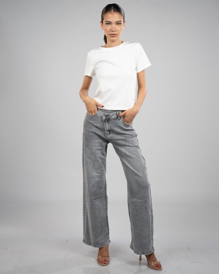 Jean taille haute effet asymétrique – coupe large – Image 1