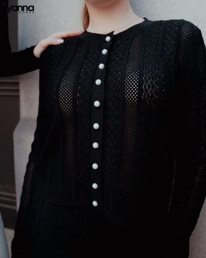 Ensemble Black Grace — Maille ajourée & boutons nacrés – Image 2