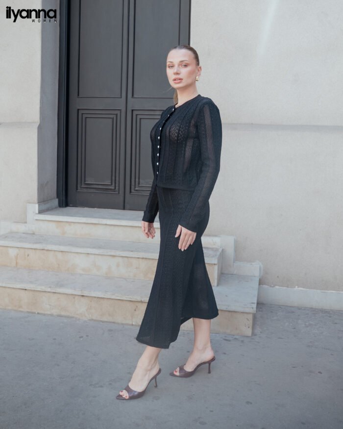 Ensemble Black Grace — Maille ajourée & boutons nacrés – Image 3