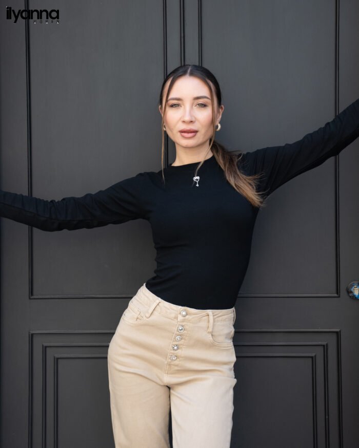 Pull Essential Noir — Col rond, manches longues – Image 1